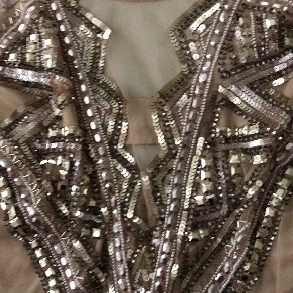 Beige cocktail sequin dress - Picture 3 of 4